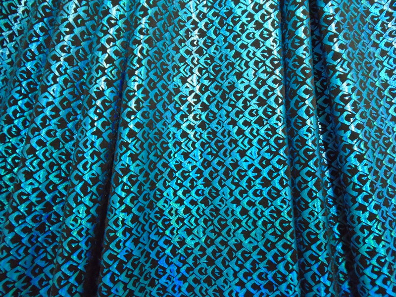 3.Turquoise-Black Mermaid Scale Foil